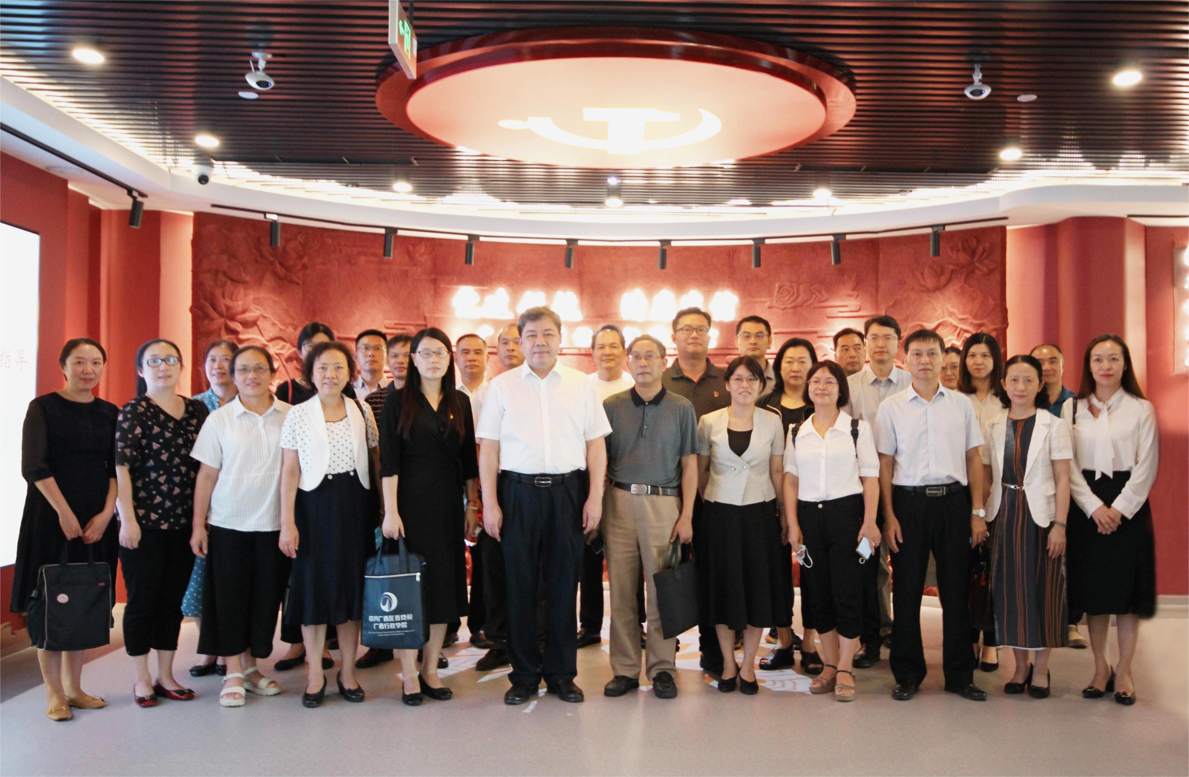 英国上市公司365