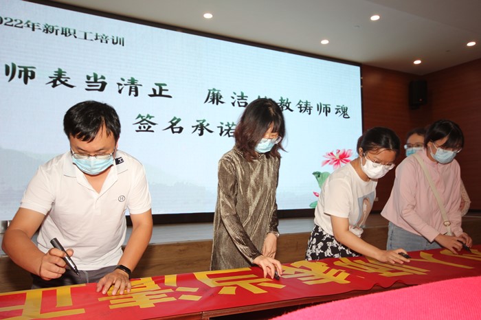 英国上市公司365