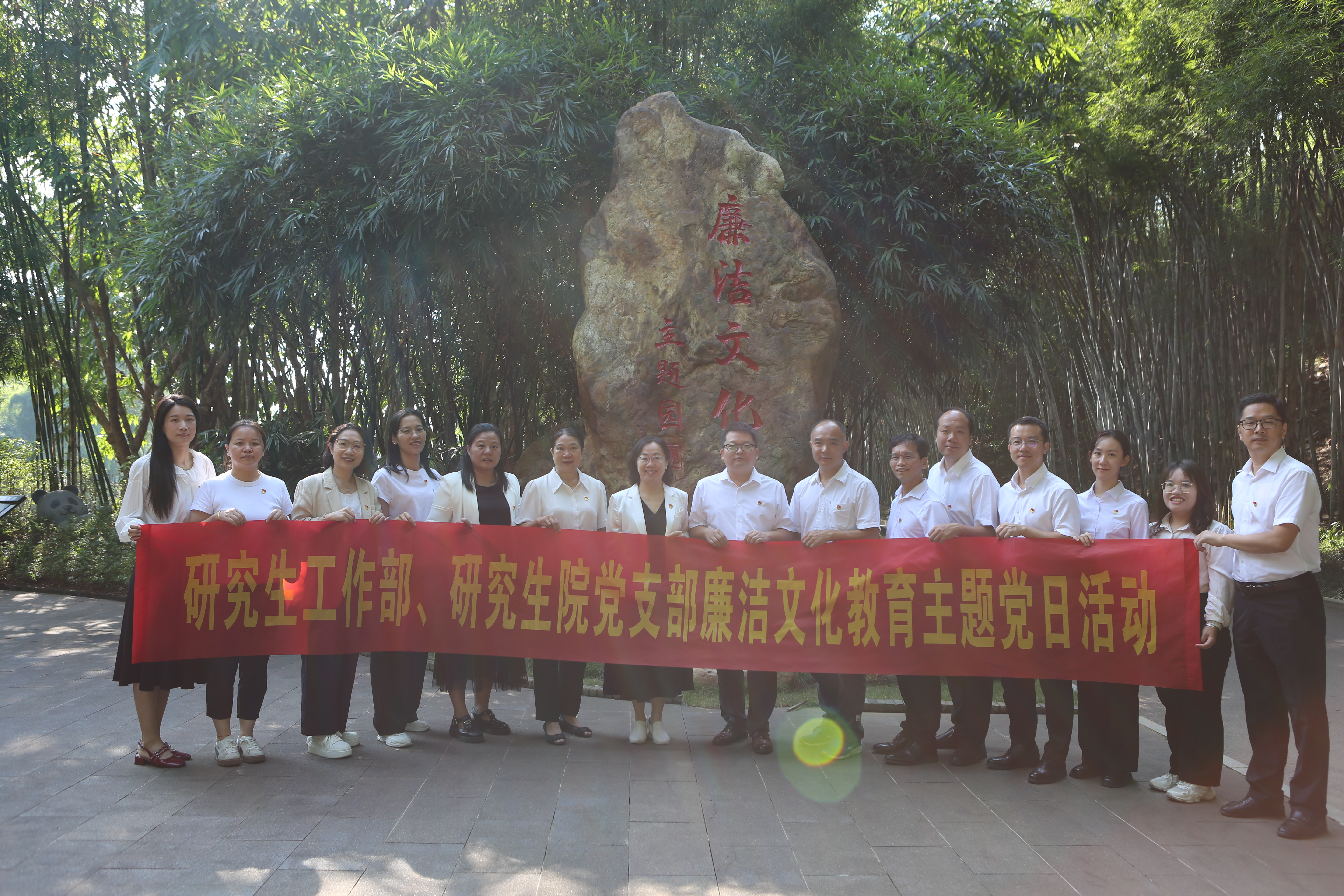 3.jpg 英国上市公司365