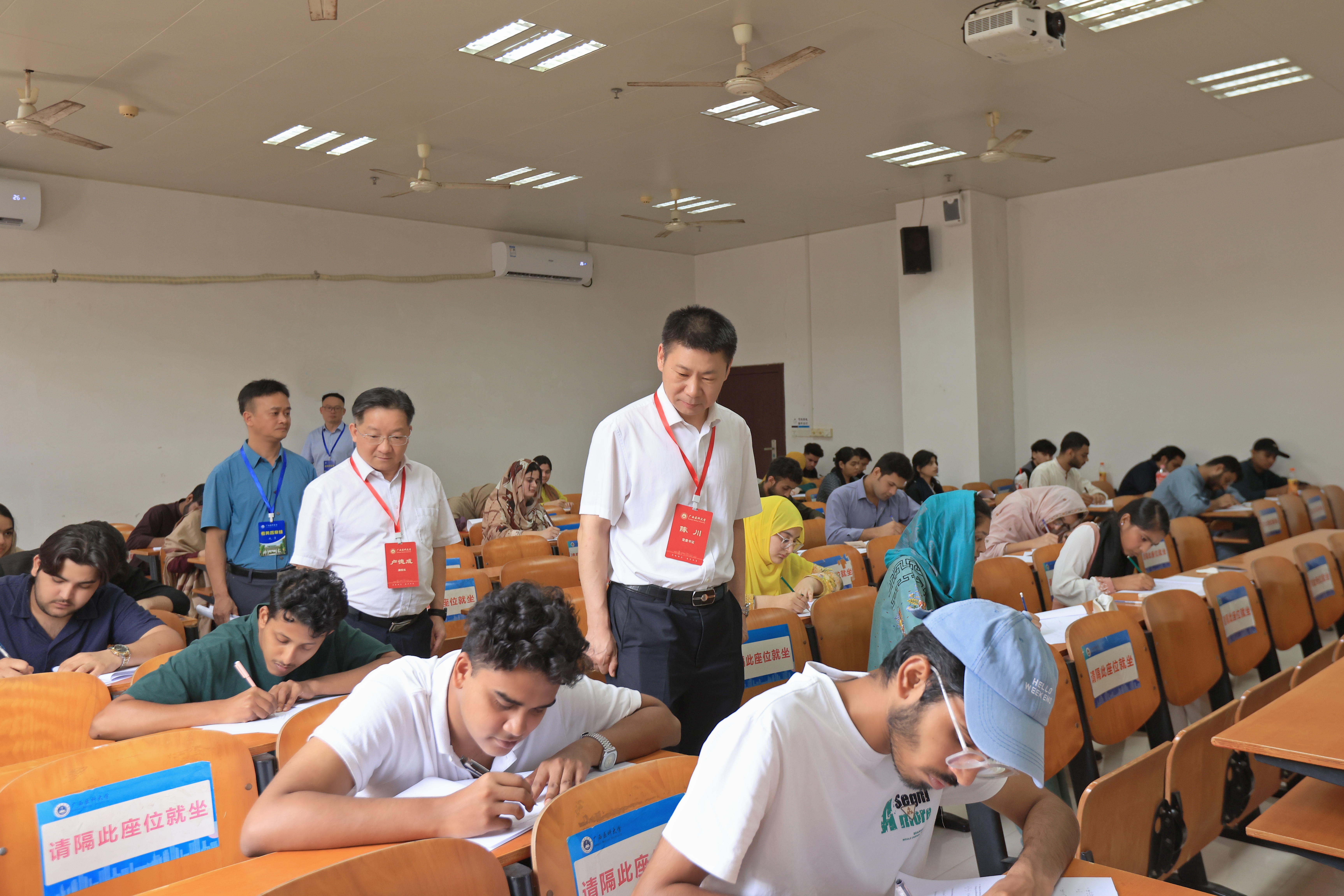 英国上市公司365